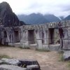 12 - Machu Picchu . travail d'ajustement des pierres
